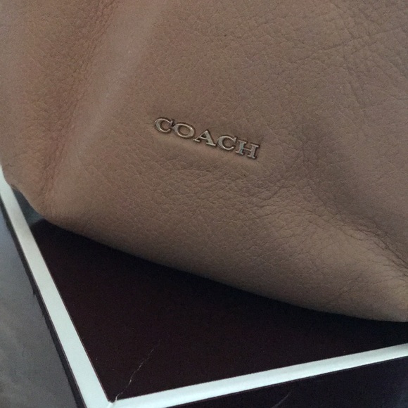 Gorgeous Coach Leather Bag, Tan, NWT, Retail $398 - Picture 4 of 13